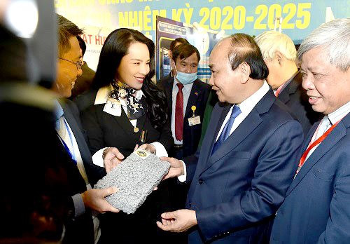 Trọng dụng các nhà khoa học, nhà nghiên cứu có đóng góp thiết thực và hiệu quả