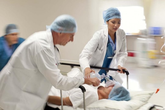 Những sai lầm "chết người" trong xử trí đối với người mới bị đột quỵ