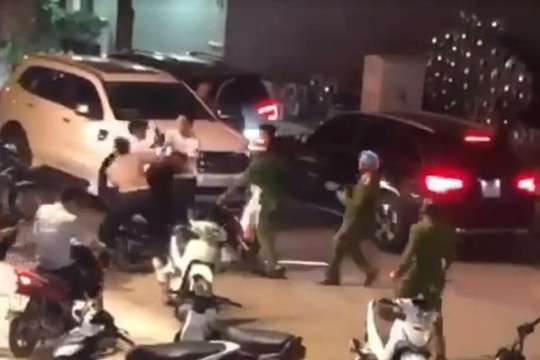 Cần nghiêm trị nhóm côn đồ hành hung người theo kiểu “xã hội đen”
