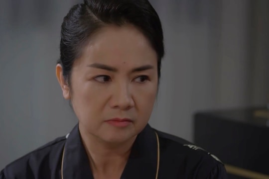 “Hướng dương ngược nắng” tập 8: Ba mẹ con Bạch Cúc có nguy cơ sẽ trắng tay? Kiên thay lòng đổi dạ