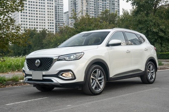 SAIC Motor: MG HS thêm phiên bản mới giá 888 triệu đồng
