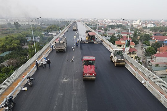 Thông xe cầu Thăng Long vào ngày 7/1