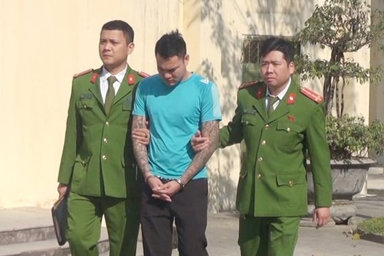 Bắt con nghiện chuyên cung cấp ma túy đá cho tài xế đường dài