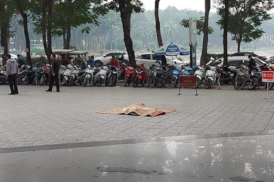 Rơi từ tầng 15 chung cư HH Linh Đàm, người đàn ông tử vong tại chỗ