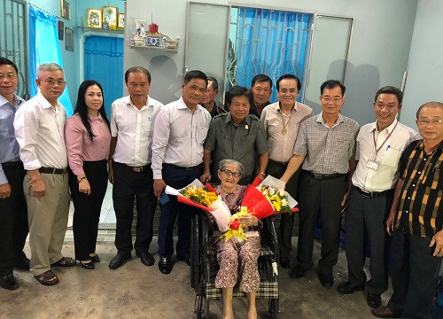 Hội Hỗ trợ gia đình liệt sỹ TPHCM tặng nhà tình nghĩa cho Mẹ Việt Nam Anh hùng