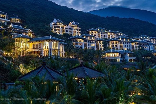 Không thể du ngoạn xa hoa, giới siêu giàu giải trí như thế nào?