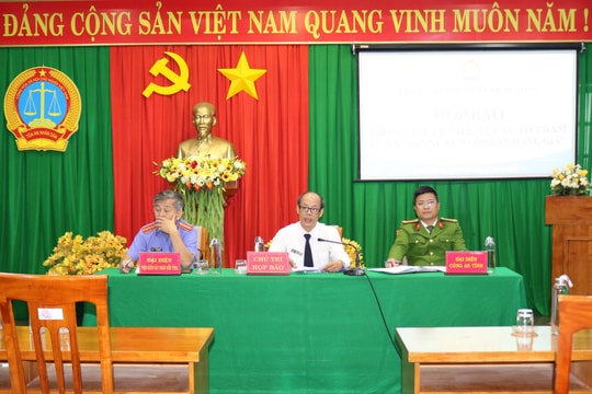 TAND tỉnh Đắk Nông họp báo thông tin về vụ xăng dầu giả Trịnh Sướng và các đồng phạm