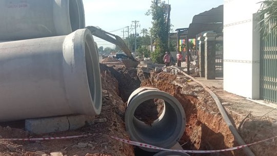 Bị ống cống rơi trúng khi đang làm việc, nam công nhân tử vong thương tâm