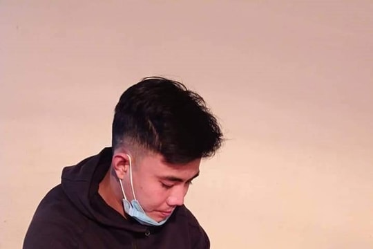 Bé sơ sinh 10 ngày tuổi bị bỏ rơi bên vệ đường