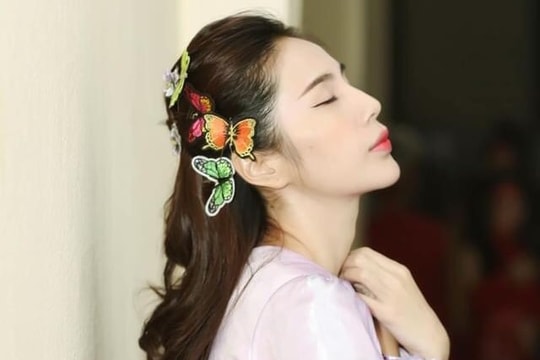 Ca sĩ Thủy Tiên tung bộ ảnh tựa như công chúa Hàm Hương 