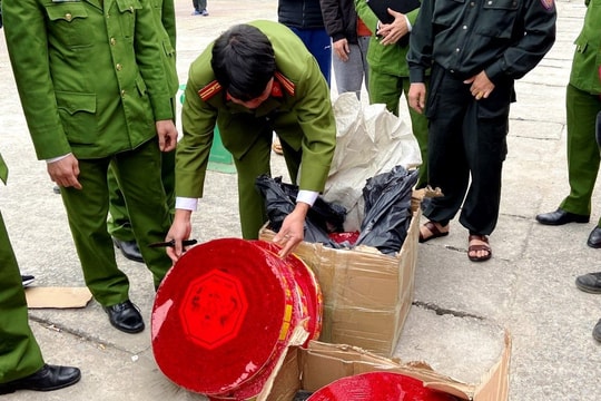 Liên tiếp bắt giữ các vụ vận chuyển pháo nổ