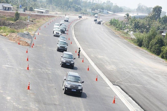 Bộ GTVT: Lưu thông 1 chiều 10 ngày trước và sau Tết trên cao tốc Trung Lương-Mỹ Thuận