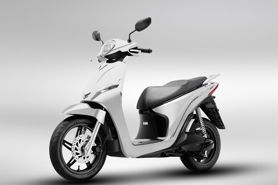 Vinfast ra mắt hai dòng xe máy điện mới và công bố mô hình trải nghiệm mua sắm O2O