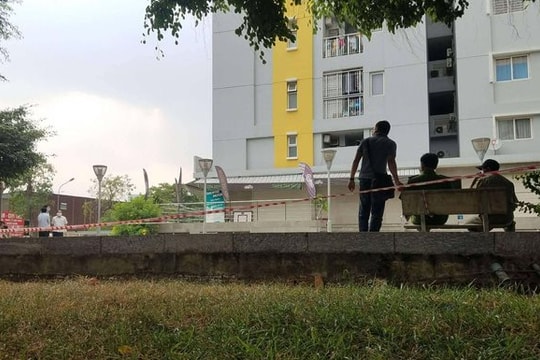 Chi cục trưởng Chi cục THA Dân sự quận rơi lầu tử vong