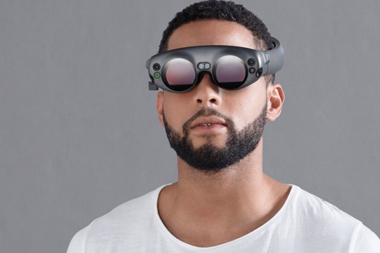 Kính Apple VR ra mắt năm 2022 có giá 1.000 USD