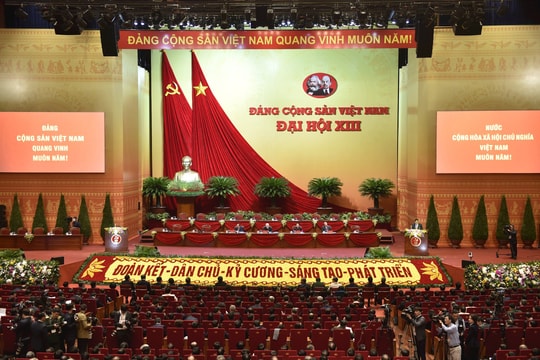 Lắng nghe ý kiến, phối hợp cùng chính quyền giải quyết các vấn đề cấp thiết liên quan đến đời sống nhân dân