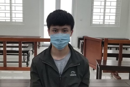 Nam sinh lĩnh án 14 năm tù vì dùng kéo đâm chết nhân viên quán bia