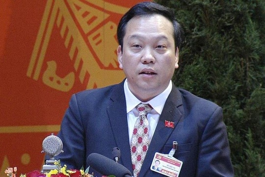 Kiên quyết đấu tranh phòng, chống sự tha hóa quyền lực, tham nhũng, “lợi ích nhóm”