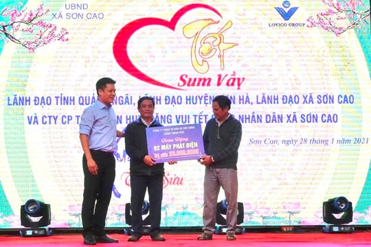 Báo Công lý đồng hành cùng doanh nghiệp trao tặng quà cho vùng cao