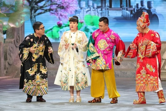 Dàn bảo vệ hùng hậu tại Táo Quân 2021 để ngăn khán giả lên sân khấu vì tình hình dịch Covid-19