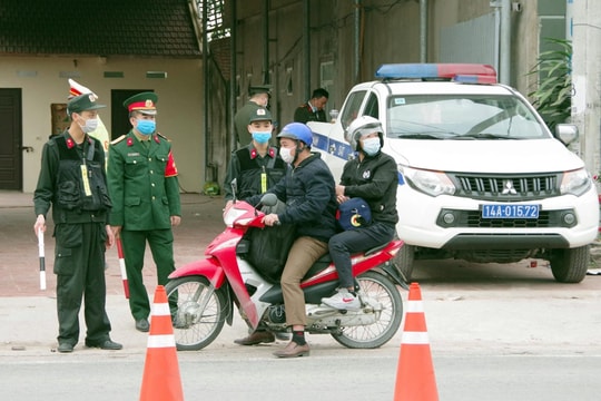 Giãn cách xã hội toàn bộ huyện Vân Đồn