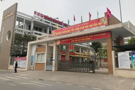 Cách ly khẩn cấp 80 F1 là học sinh, phụ huynh và giáo viên trường Tiểu học Xuân Phương