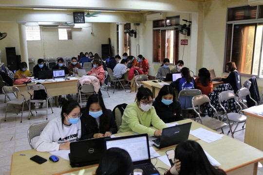 Lấy mẫu xét nghiệm, truy vết toàn thị xã Kinh Môn vì Covid-19