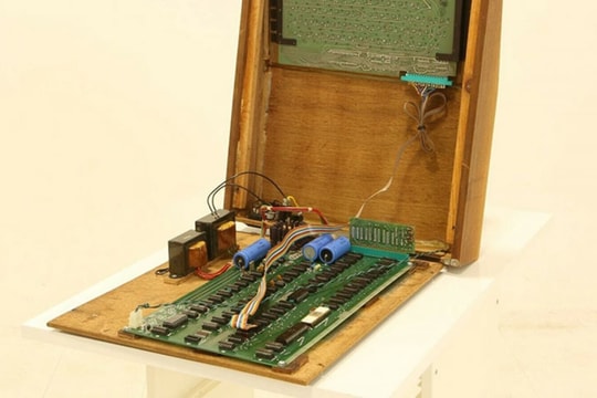 Chiếc Apple-1 được bán với giá 1,5 triệu USD
