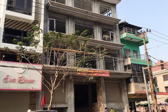 Nam công nhân rơi từ tầng cao xuống tử vong tại chỗ