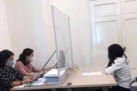 Đưa tin sai sự thật về dịch Covid-19, một phụ nữ bị xử phạt 7,5 triệu đồng