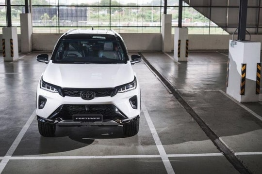 Toyota Fortuner 2021 ra mắt tại Malaysia, có giá từ 41.400 USD