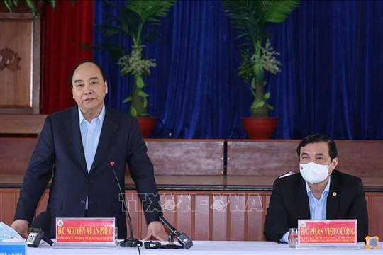 Thủ tướng Nguyễn Xuân Phúc thăm gia đình chính sách và hộ nghèo huyện Quế Sơn, tỉnh Quảng Nam