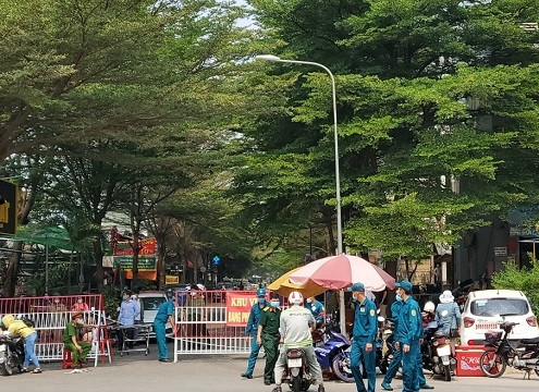 Nhân viên sân bay Tân Sơn Nhất dương tính với Covid-19: Nhanh chóng truy vết người liên quan