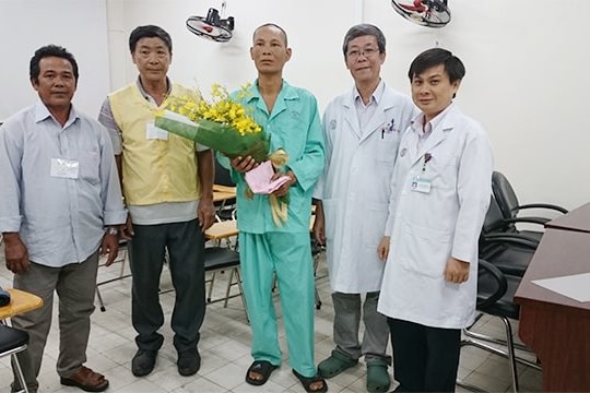 BHXH Việt Nam tổ chức chương trình “Tết ấm cho bệnh nhân BHYT có hoàn cảnh khó khăn - Tân Sửu 2021” 

