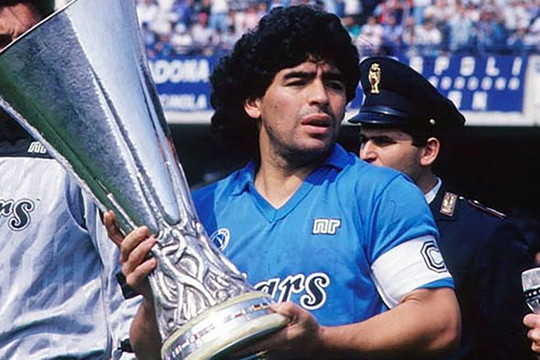 Diego Maradona – Chân dung một cầu thủ vĩ đại và một con người đổ vỡ