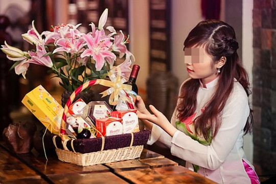 Hỏi bạn trai chuyện biếu quà cho bố mẹ vợ tương lai vào dịp Tết, cô gái bị mắng là 'đào mỏ'