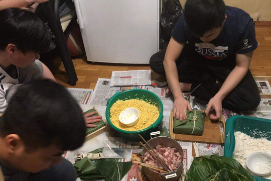 Du học sinh Việt Nam ở nước ngoài đón Tết như thế nào?