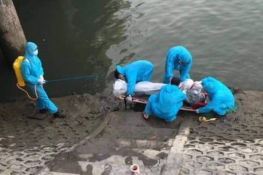 Xác minh danh tính thi thể nam giới trôi trên vịnh Hạ Long 