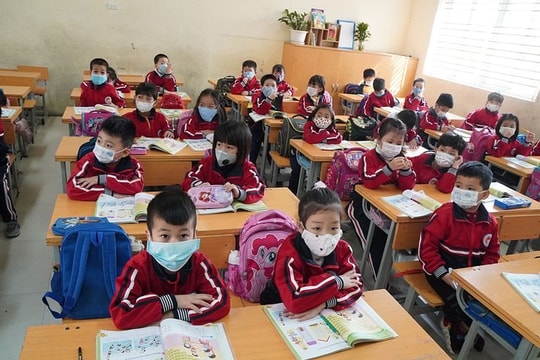 Nhiều tỉnh, thành phố cho học sinh học trực tuyến sau Tết