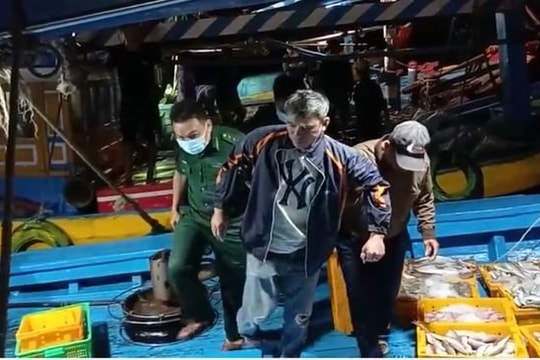 Thuê tàu ra biển câu cá, 3 người tử vong, 2 người mất tích