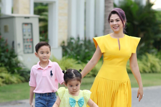 Thanh Thảo đón Tết tại Việt Nam, mong muốn các con giữ gìn văn hóa dân tộc