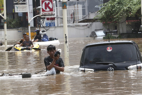 Lũ lụt nghiêm trọng ở thủ đô Jakarta của Indonesia, 5 người thiệt mạng