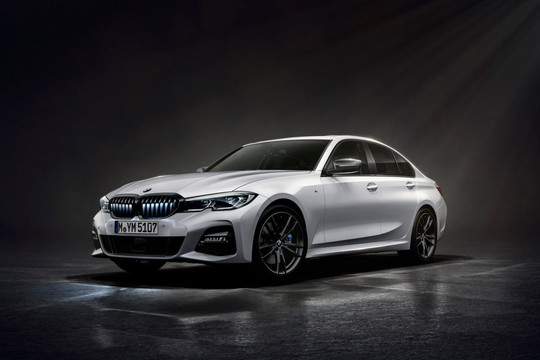 BMW ra mắt 330i Iconic Edition 2021 phiên bản giới hạn