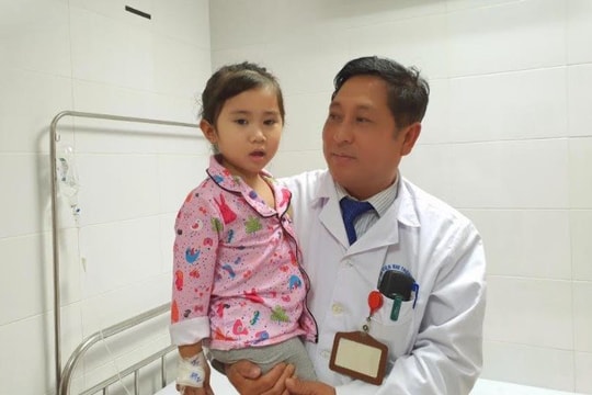 Bệnh viện Nhi Thanh Hóa cứu chữa thành công  bé gái bị đa chấn thương, đứt cuống thận sau tai nạn giao thông