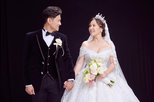Bà xã diễn viên Quý Bình: “Tài vật chỉ là phương tiện, hạnh phúc lứa đôi là của báu vô giá, đồng vợ đồng chồng là kim chỉ nam”