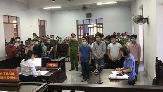 Xét xử 27 bị cáo trong đường dây đánh bạc ở Bà Rịa-Vũng Tàu