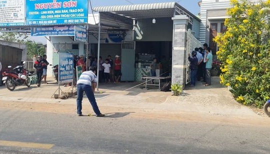 Chủ quán phở bị đâm gục chỉ vì mâu thuẫn nhỏ