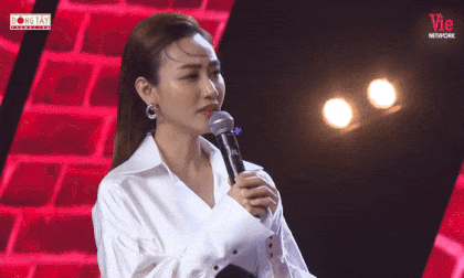 Trương Thế Vinh đỏ mặt, toát mồ hôi khi bị Ngân Khánh hỏi 'có yêu Thúy Ngân không?'
