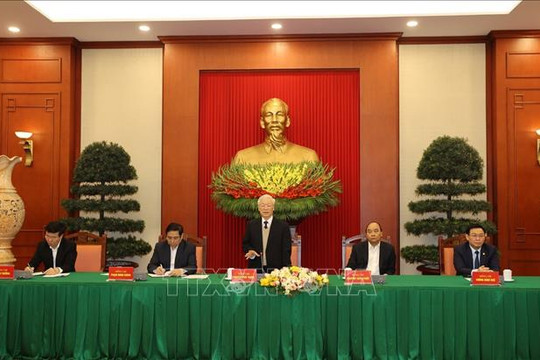 Bộ Chính trị gặp mặt thân mật các đồng chí nguyên Ủy viên BCT, BBT và TƯ Đảng khóa XII