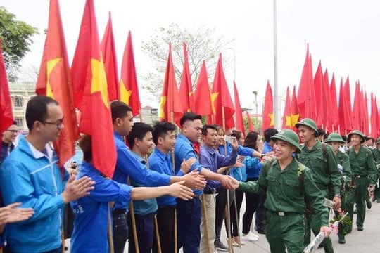 Gần 4.000 thanh niên Thủ đô lên đường nhập ngũ